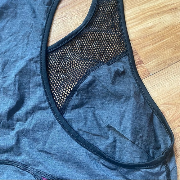MICHI L Gray Purple Low Cut Mesh Performance Tank Workout Athleisure Designer - Picture 8 of 15